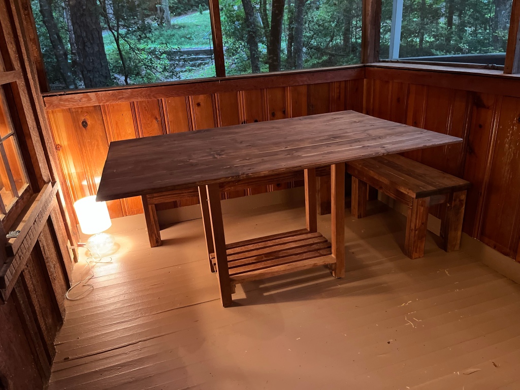 Rustic Cabin Update: L-Shaped Bench + Table