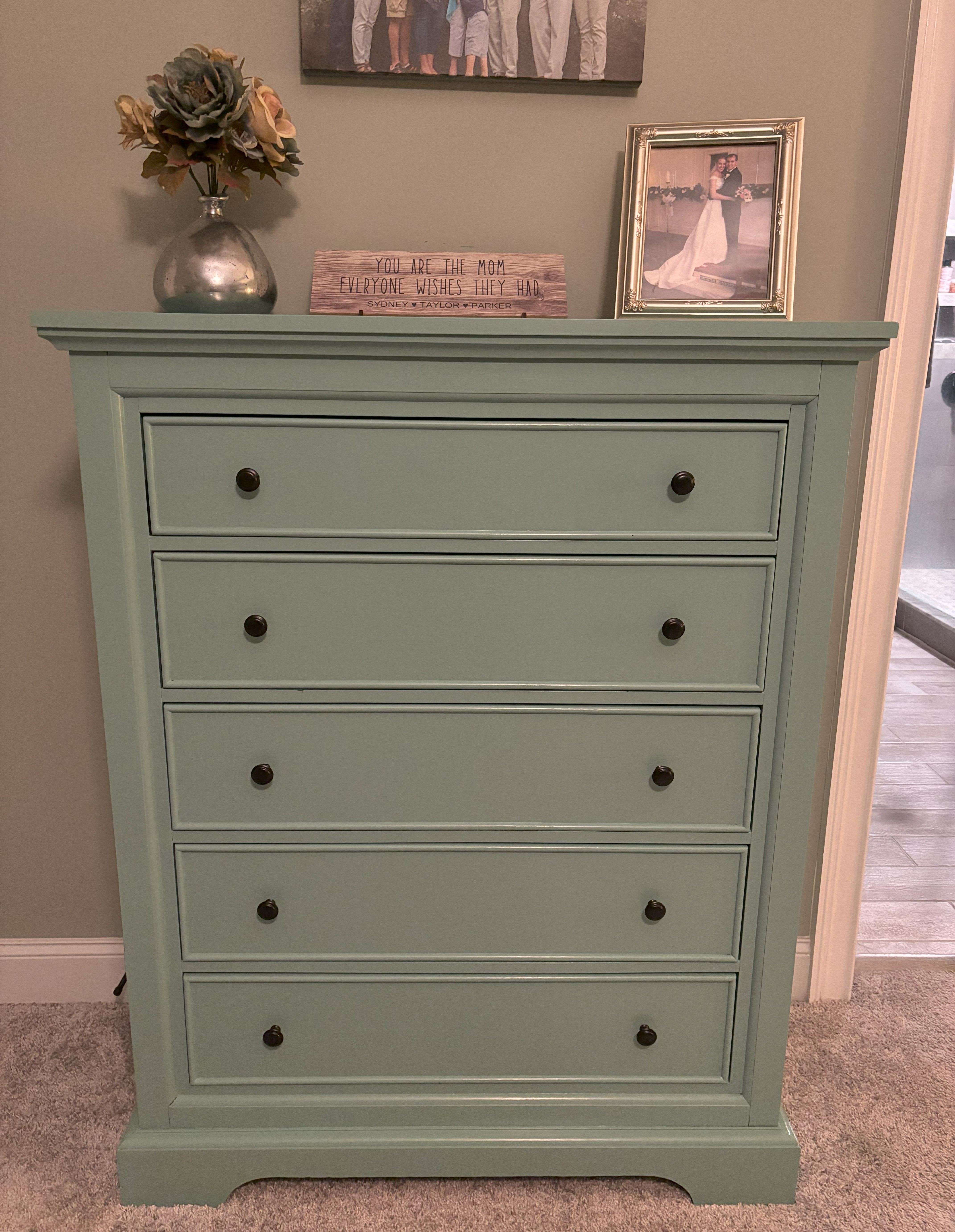 How to Paint a Veneer Dresser